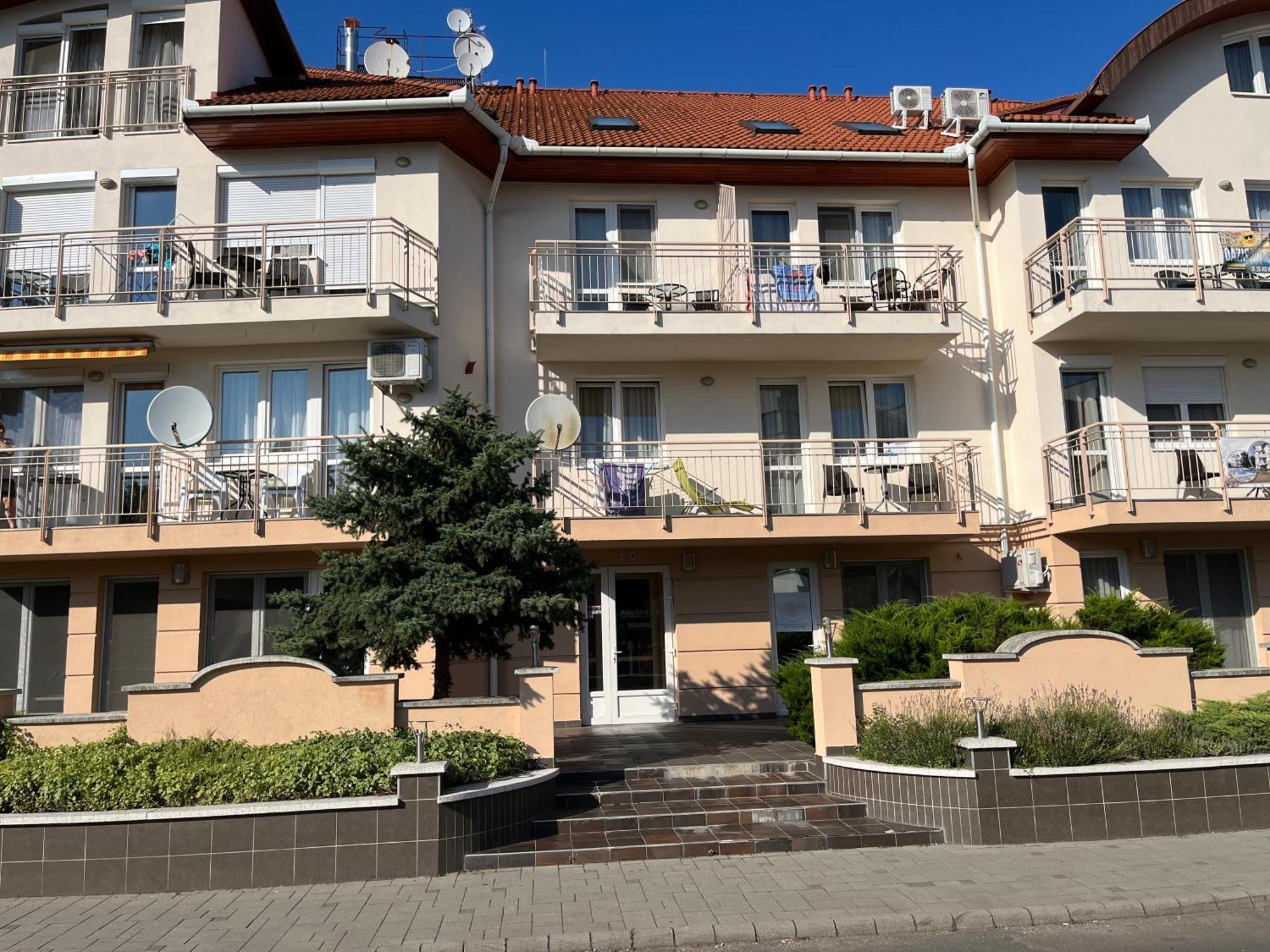 Brookforest Apartman Hajdúszoboszló Eksteriør bilde