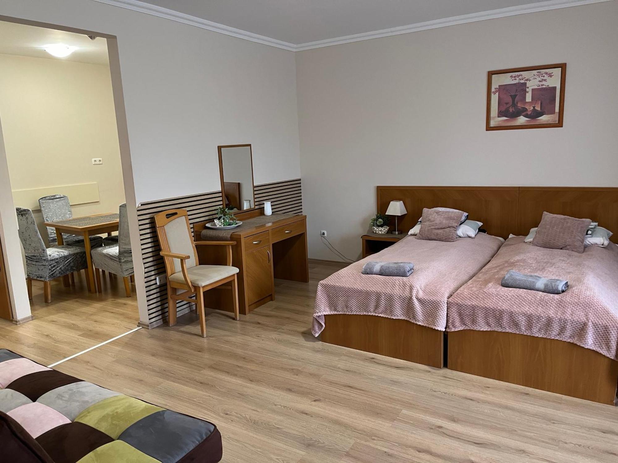Brookforest Apartman Hajdúszoboszló Eksteriør bilde